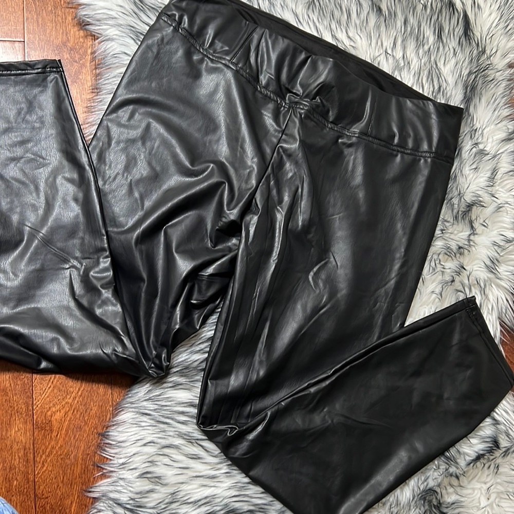 One by Chapter One, Plus Size Faux Leather Pants, NWT, Size 1x